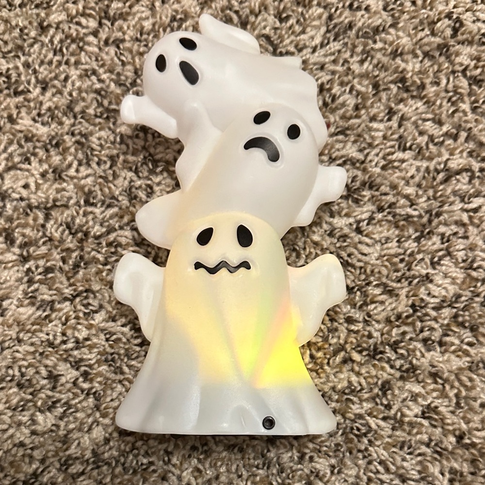 Ghost Trio LED Light Decor - Picture 2 of 2